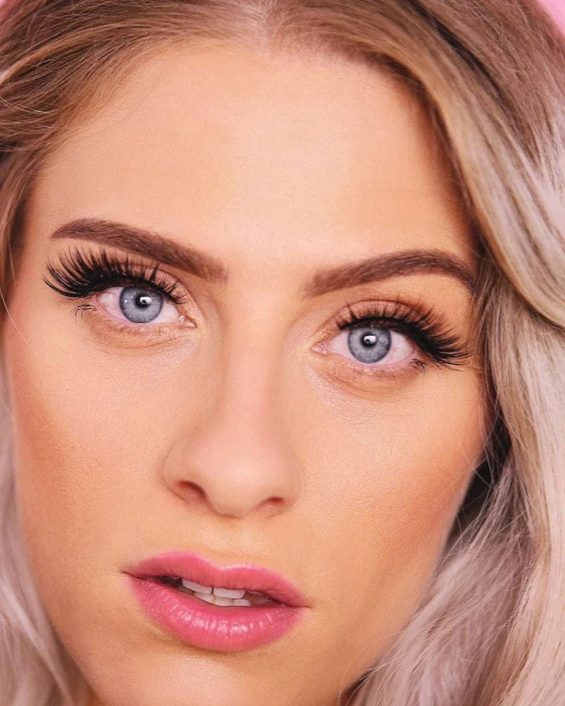 Girl On Fire | LinerBond Girl Lash