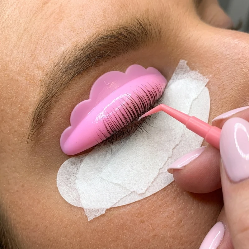 Applicateur produits "Y Brush" double embout rehaussement