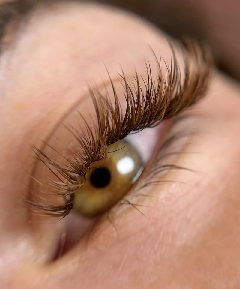 Vanilla Sky – Choco Cream – Extensions de cils brun clair en soie