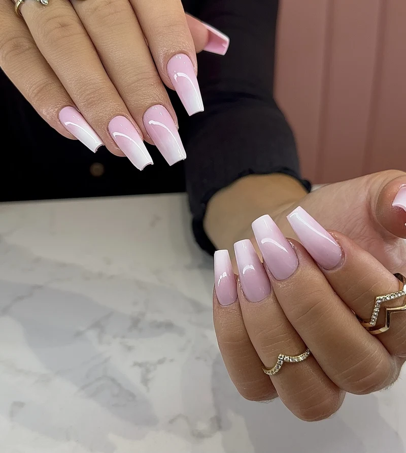 Gummy Medium Coffin Babyboomer Pink