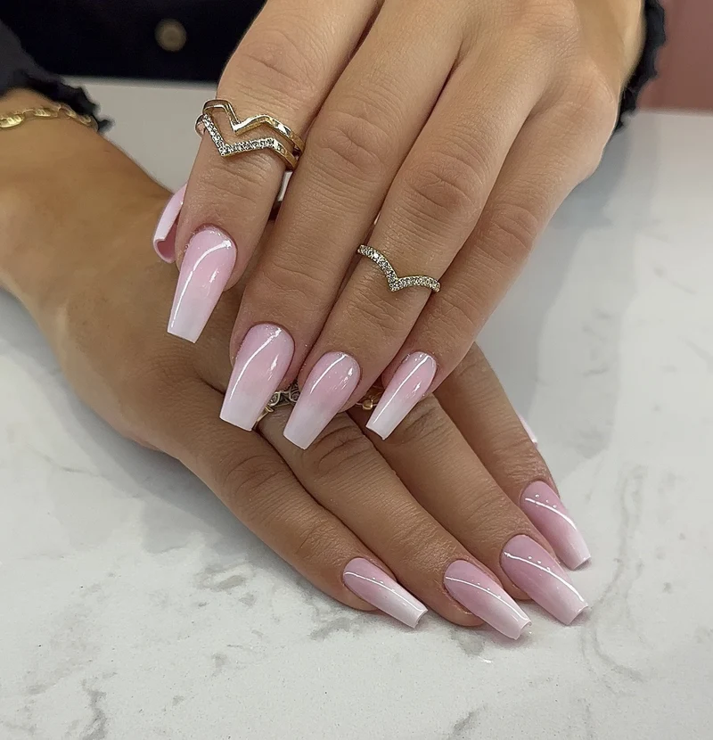 Gummy Medium Coffin Babyboomer Pink