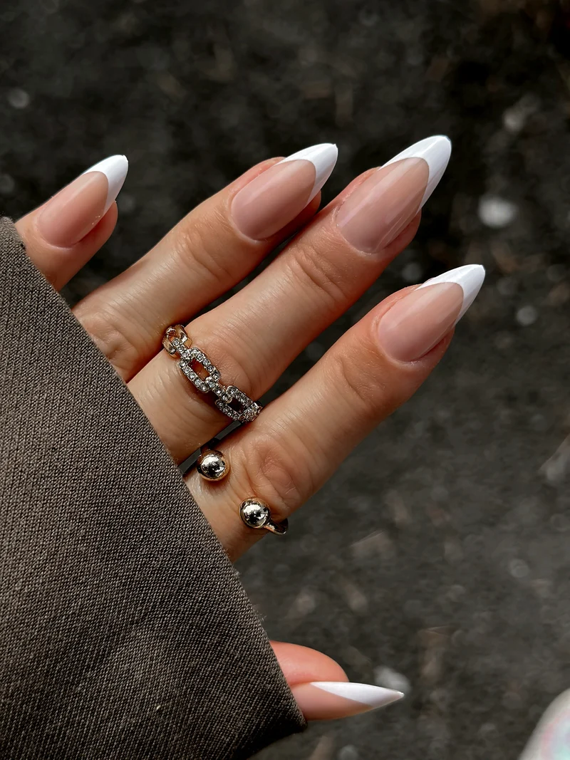 Gummy Medium Almond french nude