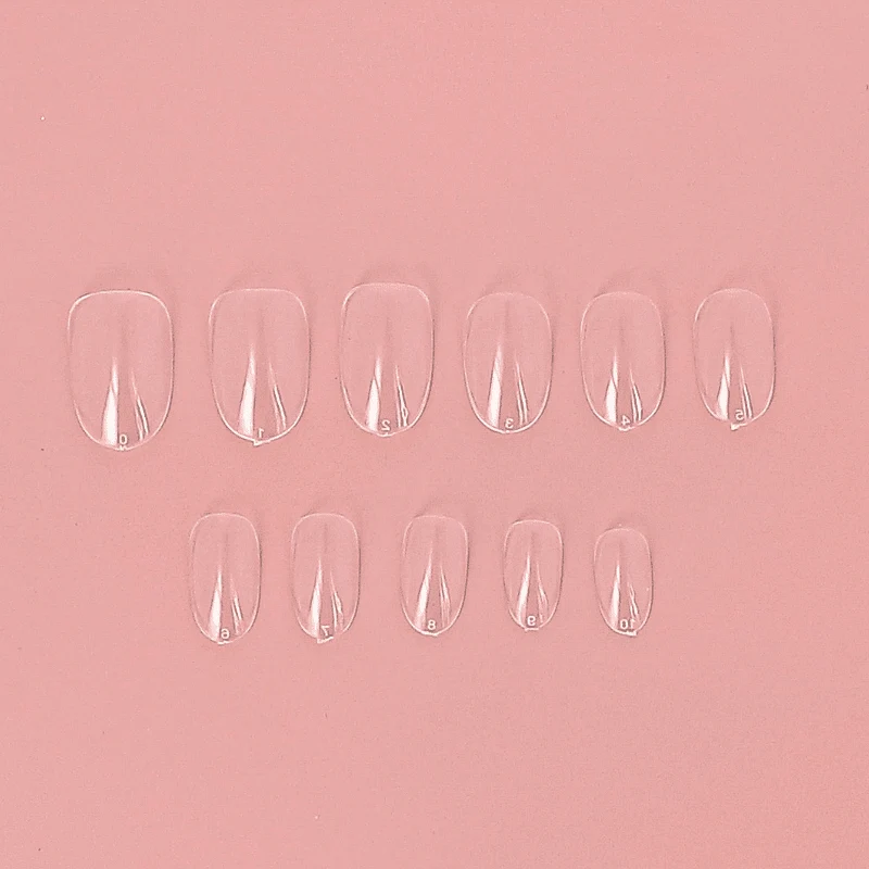 Gummy tips short "Almond"