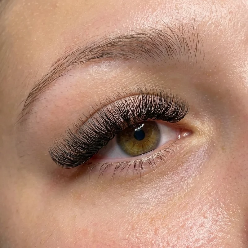 Volume russe en Soie Bouquet 8D ouverts
