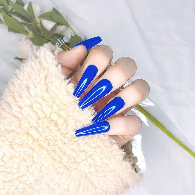 Faux Ongles Bleu Electrique