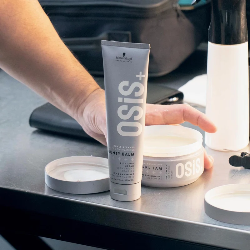 Crème Riche Cheveux Bouclés BOUNTY BALM Osis+