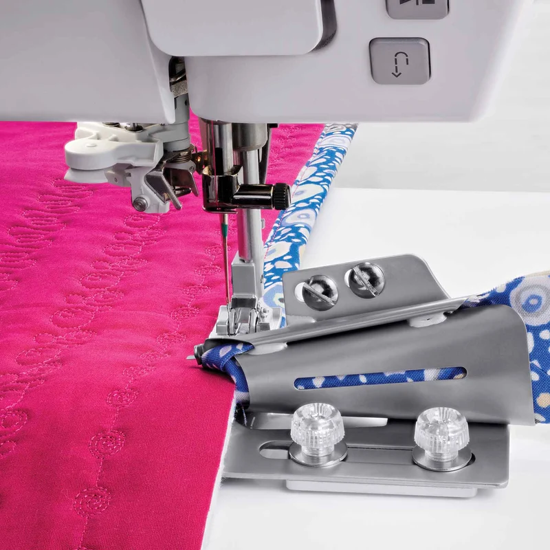 PFAFF® performance icon™ Accessory Bundle