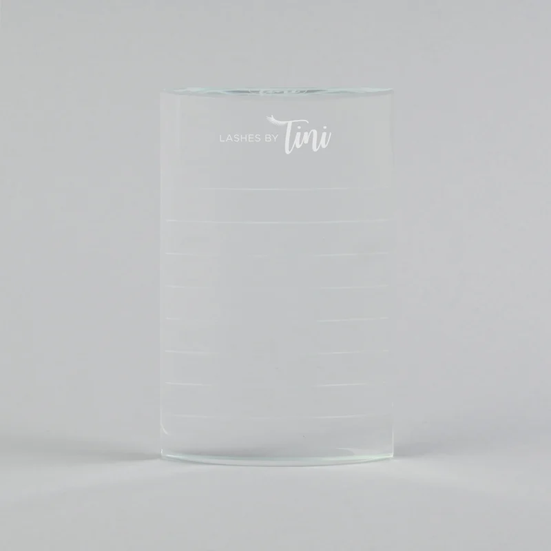 Tuile transparente incurvée