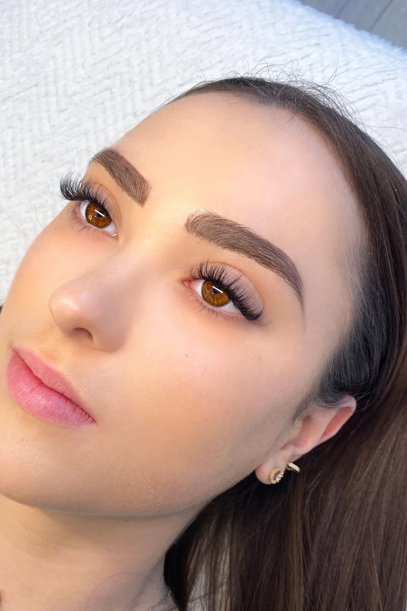Extension de cils : Volume Russe