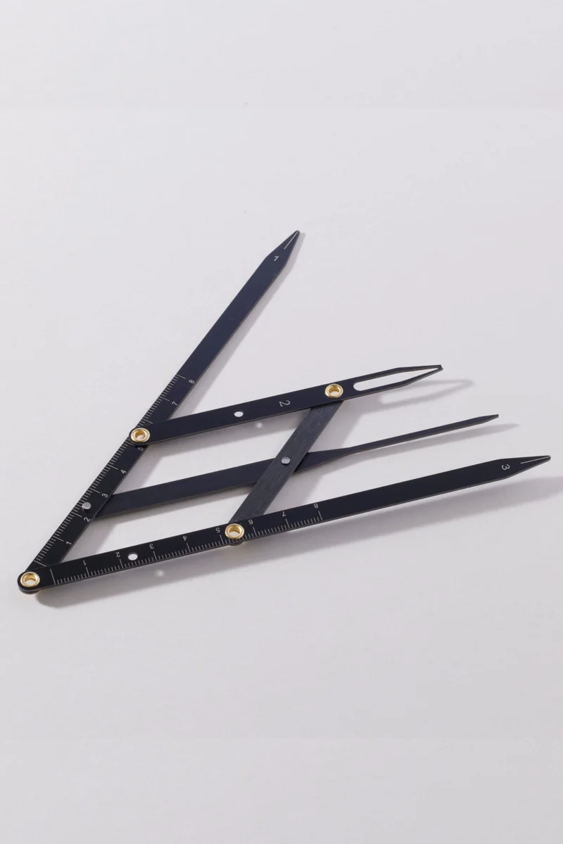 Compas pour sourcils