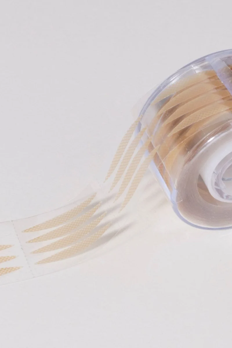Bandes adhésives pour paupières