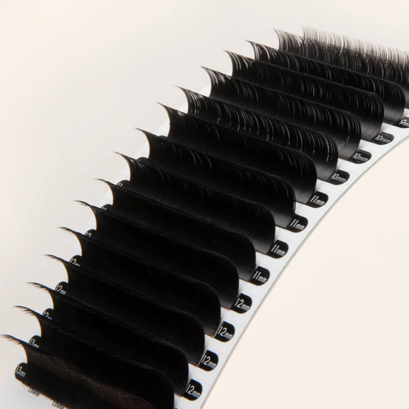 Classic Chelsea Lashes 0.15