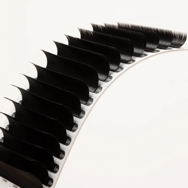 Volume/Classic Mayfair Lashes 0.10