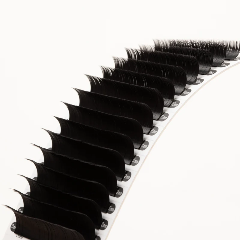Classic Mayfair Lashes 0.18