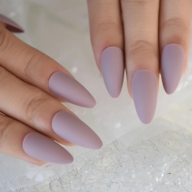 Faux Ongles Couleur Taupe