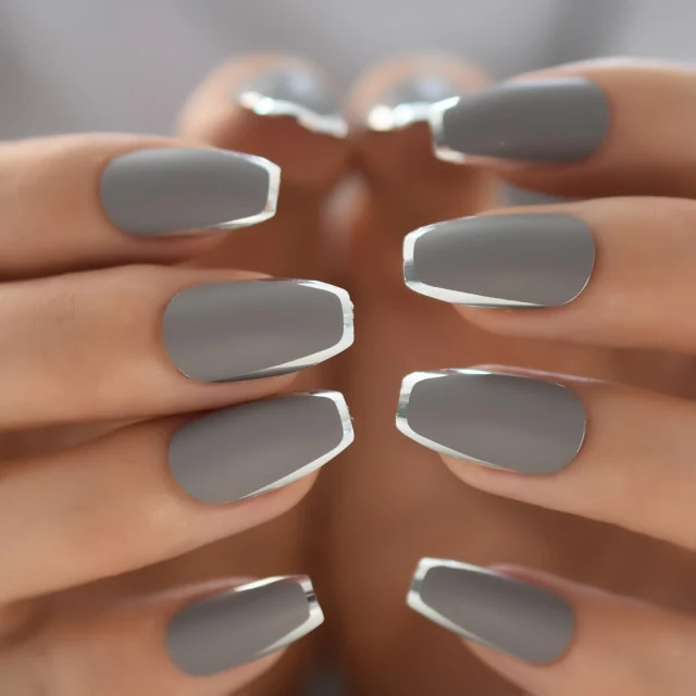Faux Ongles Gris Mate