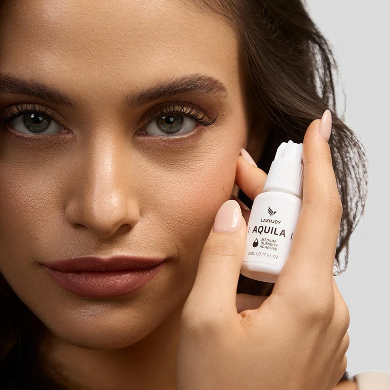 Aquila Medium Humidity Eyelash Extension Glue