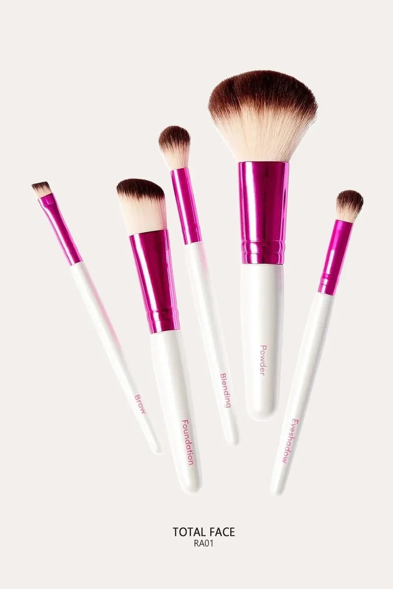 RUBY KISSES RK MAKEUP BRUSH KIT