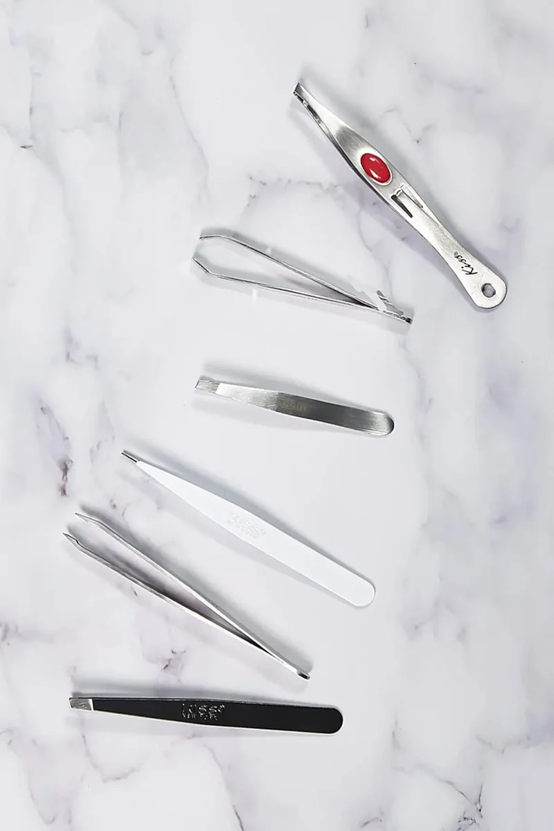 KISS NEW YORK TWEEZER-SLANT TIP