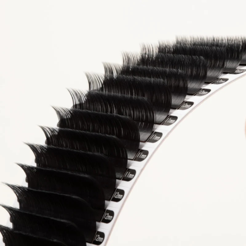 EXTENSIONS DE CILS MÉGA VOLUME MAYFAIR 0.03