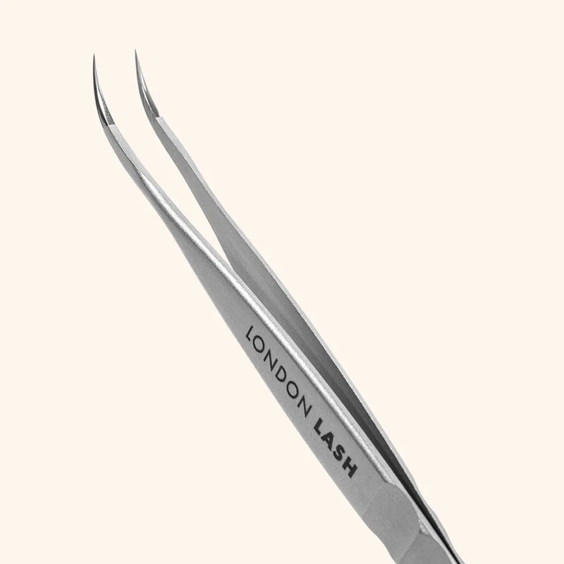 Pince à extensions de cils volume à pointe courbée