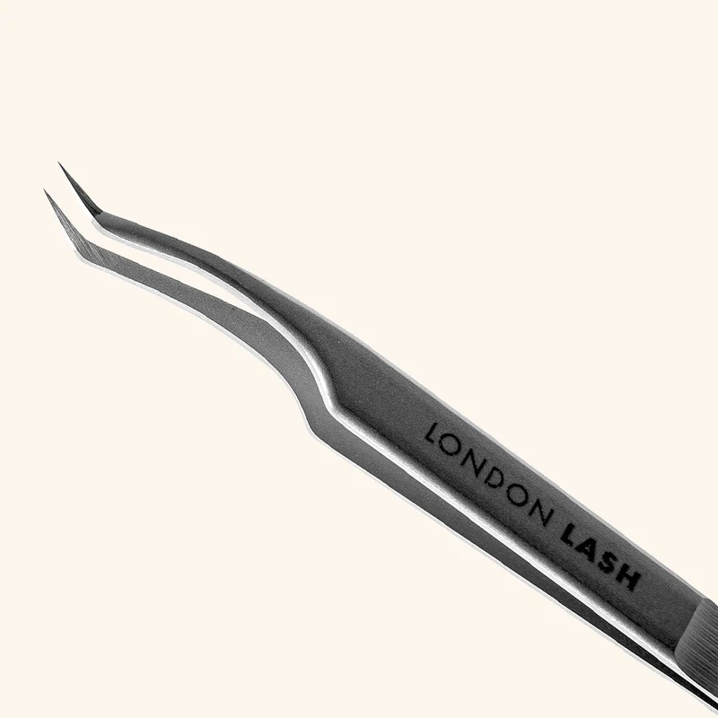 Pince à extensions de cils volume fine en forme de L