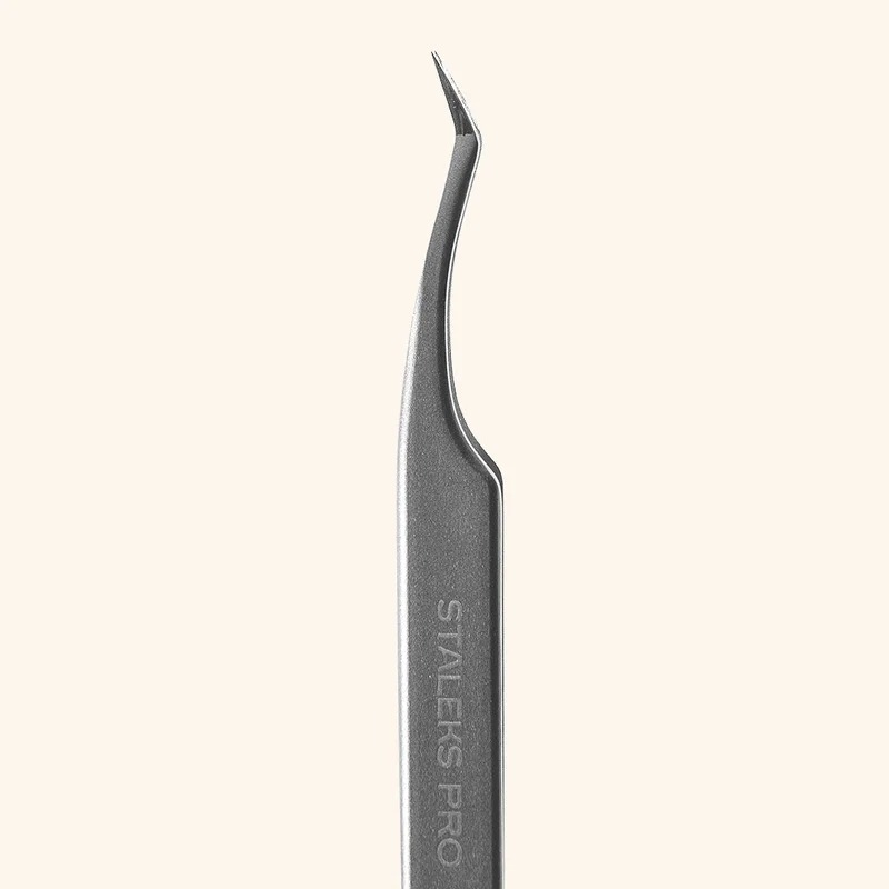 Pince à extensions de cils volume fine en forme de L