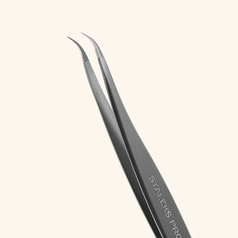 Pince à extensions de cils classique et volume à petite pointe courbée