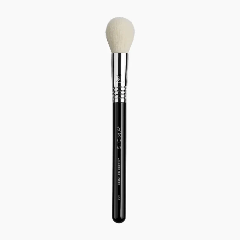 Sigma Beauty Chiselled Cheek Brush F76