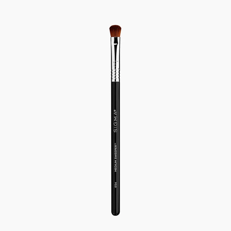 Sigma Beauty E54 Medium Sweeper Brush