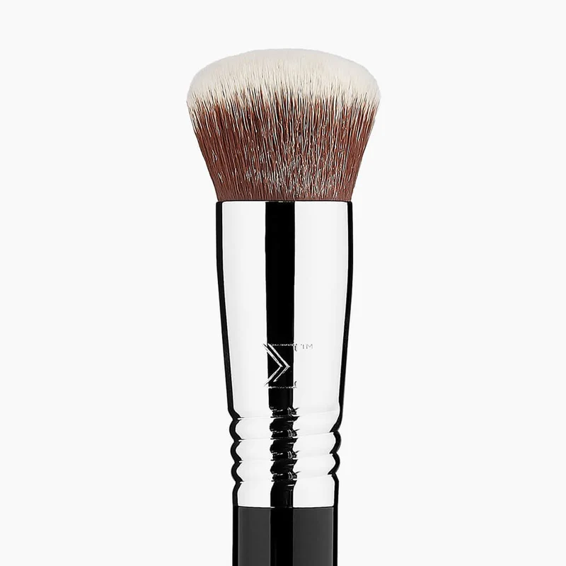 Sigma Beauty F82 - Round Kabuki™ Brush