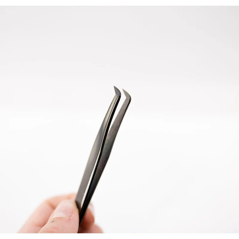 Curved Boot Lash Tweezers