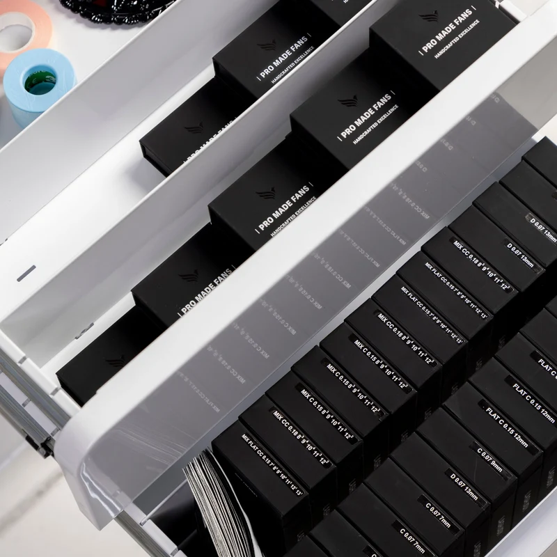 Ultra Soft Flat Lashes - Mixed Length Trays