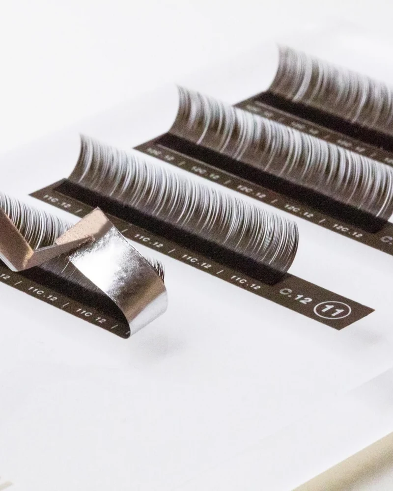 L-Curl Brunette Lash Extensions (Mixed Trays)