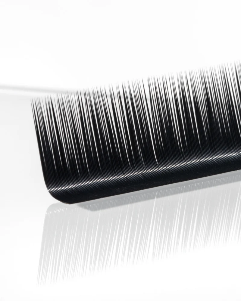 Flat Lash Extensions (Single-Length Trays)