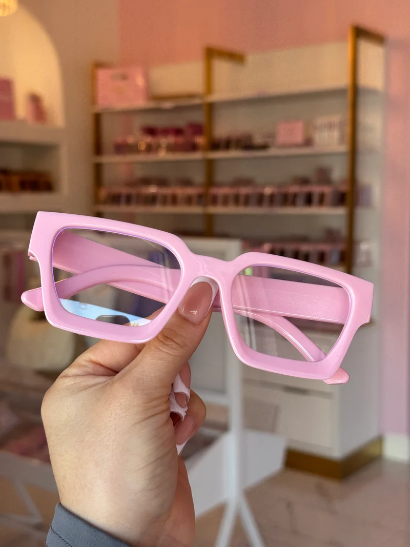 Clear fashion glasses