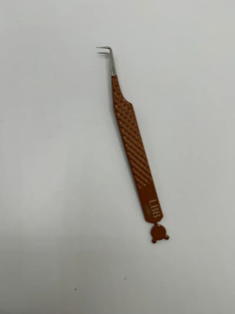 Teddy Tweezers 🧸