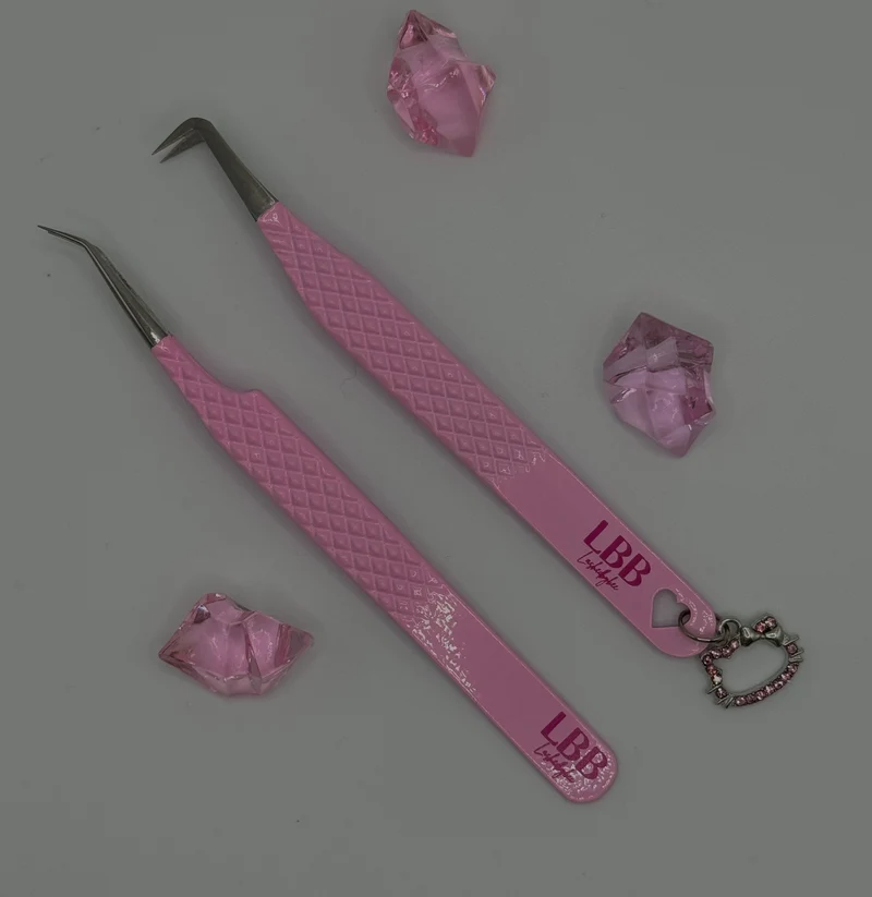 Hello Kitty Charm Tweezers🎀
